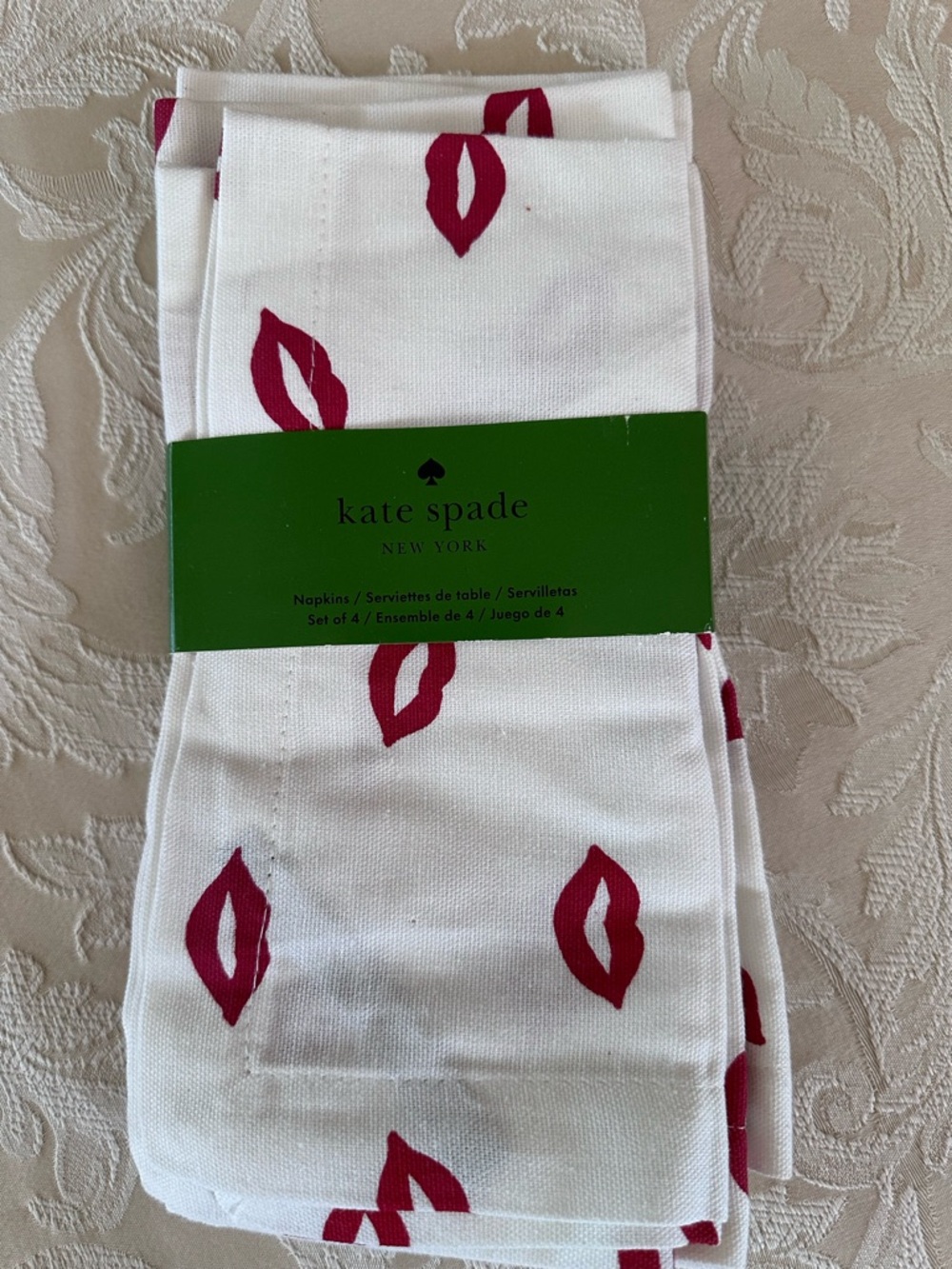 Kate Spade Napkin Lips Kisses Set of 4 NWT